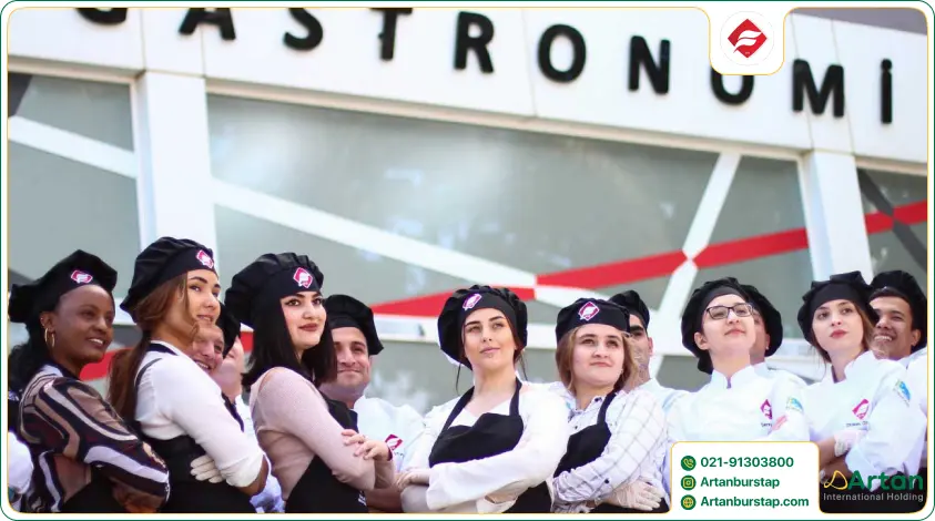 دانشجویان دانشگاه فاینال