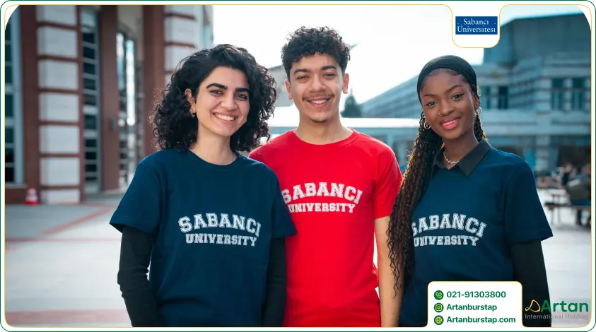 دانشجویان مقطع کارشناسی دانشگاه سابانجی ترکیه