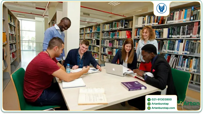 سالن مطالعه دانشگاه یاشار ازمیر