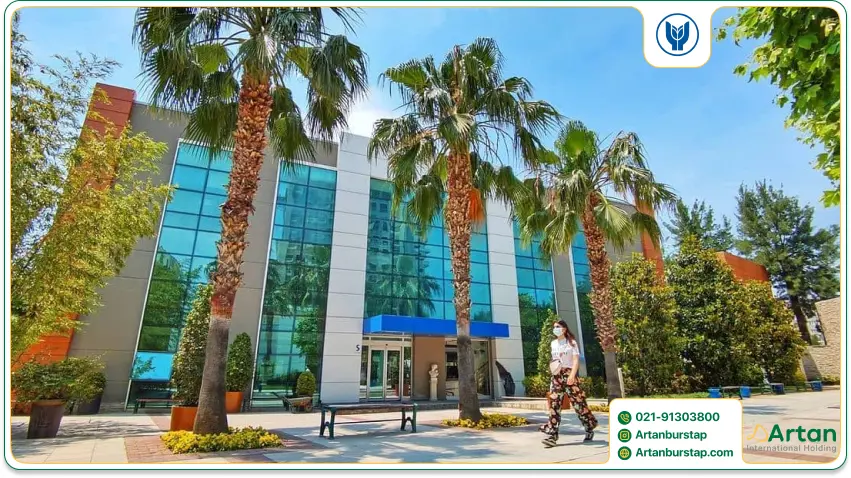 محیط زیبای دانشگاه یاشار ازمیر