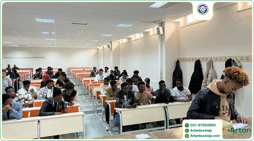 دانشجویان کارشناسی دانشگاه بینالی ییلدیریم ترکیه