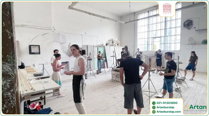 تحصیل رشته نقاشی آکادمی ملی هنر صوفیه